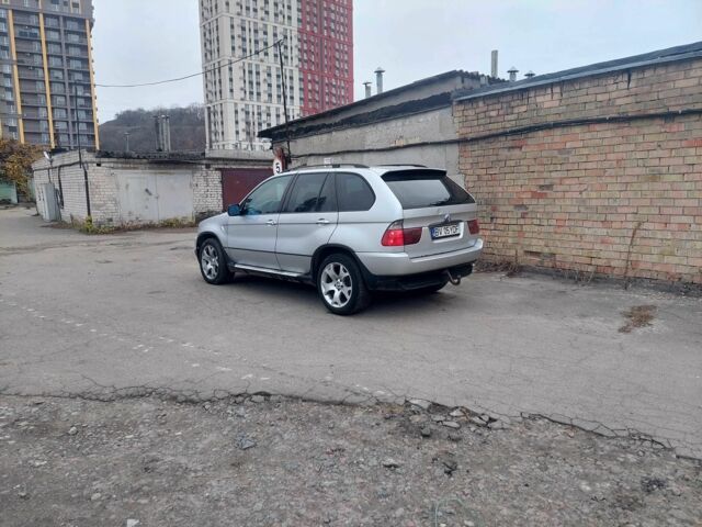 Серый БМВ Х5, объемом двигателя 3 л и пробегом 400 тыс. км за 4200 $, фото 3 на Automoto.ua