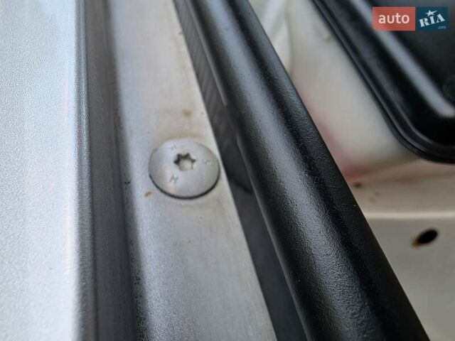 Серый БМВ Х5, объемом двигателя 3 л и пробегом 295 тыс. км за 7999 $, фото 130 на Automoto.ua