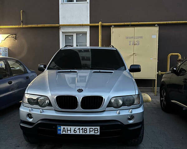 Сірий БМВ Х5, об'ємом двигуна 2.93 л та пробігом 333 тис. км за 10000 $, фото 4 на Automoto.ua