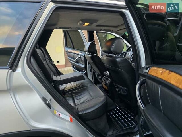 Серый БМВ Х5, объемом двигателя 3 л и пробегом 295 тыс. км за 7999 $, фото 110 на Automoto.ua
