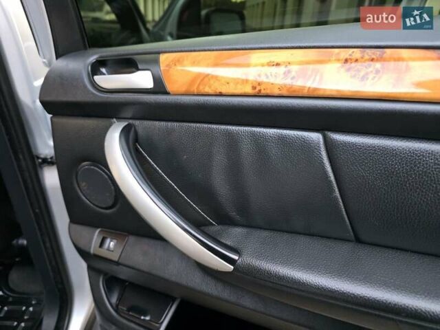 Серый БМВ Х5, объемом двигателя 3 л и пробегом 295 тыс. км за 7999 $, фото 108 на Automoto.ua