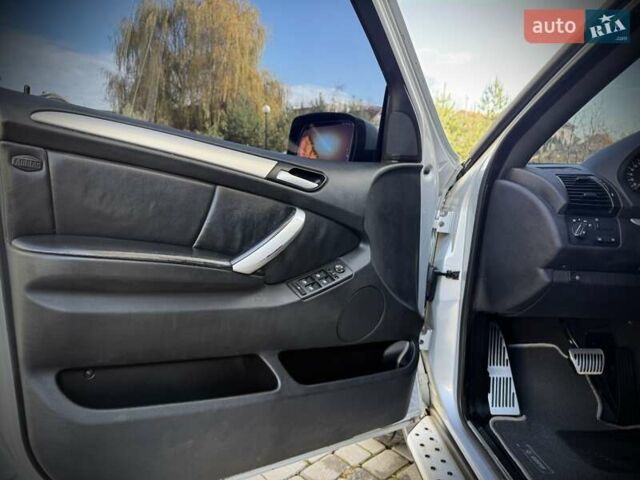 Серый БМВ Х5, объемом двигателя 4.6 л и пробегом 240 тыс. км за 6700 $, фото 23 на Automoto.ua