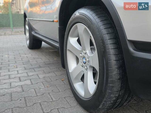Серый БМВ Х5, объемом двигателя 3 л и пробегом 295 тыс. км за 7999 $, фото 58 на Automoto.ua