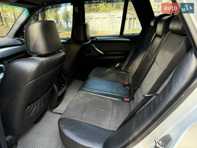 Сірий БМВ Х5, об'ємом двигуна 4.62 л та пробігом 248 тис. км за 11000 $, фото 8 на Automoto.ua