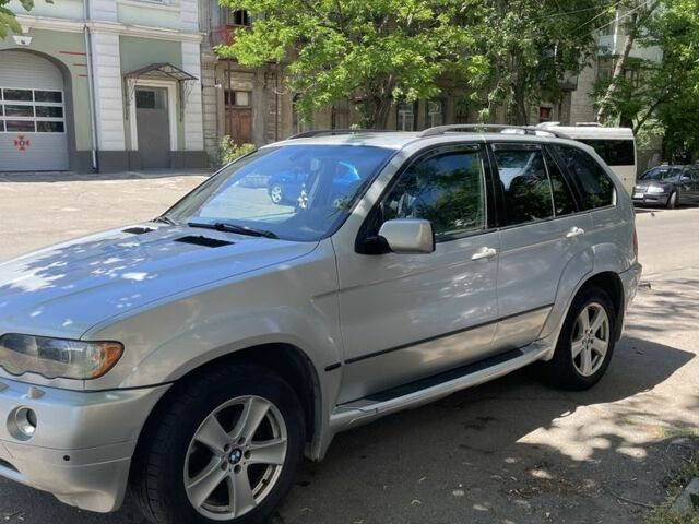 Серый БМВ Х5, объемом двигателя 3 л и пробегом 350 тыс. км за 8000 $, фото 1 на Automoto.ua