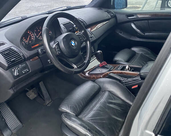 Серый БМВ Х5, объемом двигателя 2.99 л и пробегом 440 тыс. км за 9800 $, фото 17 на Automoto.ua