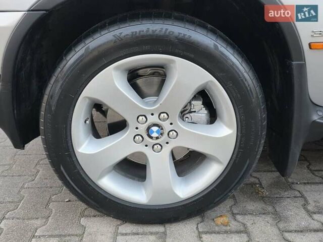 Серый БМВ Х5, объемом двигателя 3 л и пробегом 295 тыс. км за 7999 $, фото 26 на Automoto.ua