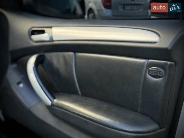 Серый БМВ Х5, объемом двигателя 4.6 л и пробегом 240 тыс. км за 6700 $, фото 30 на Automoto.ua