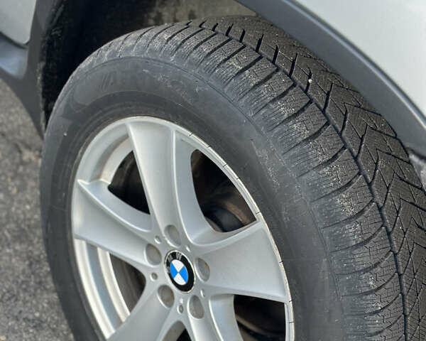 Серый БМВ Х5, объемом двигателя 2.93 л и пробегом 280 тыс. км за 10500 $, фото 13 на Automoto.ua