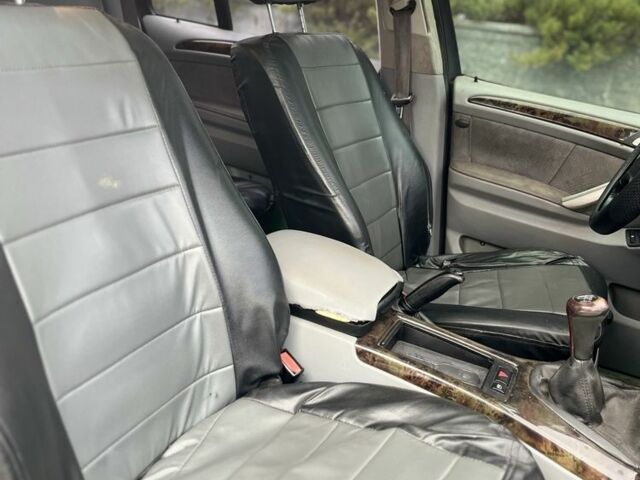 Серый БМВ Х5, объемом двигателя 3 л и пробегом 200 тыс. км за 3400 $, фото 8 на Automoto.ua