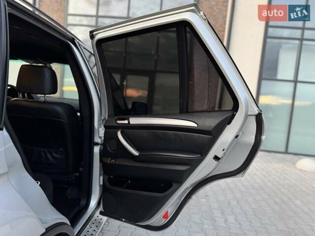 Сірий БМВ Х5, об'ємом двигуна 3 л та пробігом 350 тис. км за 9300 $, фото 40 на Automoto.ua