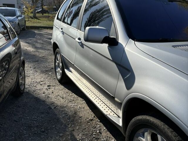 Серый БМВ Х5, объемом двигателя 3 л и пробегом 310 тыс. км за 8000 $, фото 2 на Automoto.ua