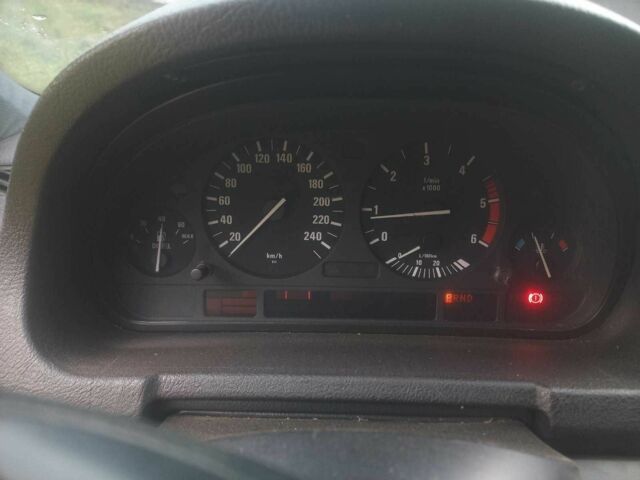 Сірий БМВ Х5, об'ємом двигуна 3 л та пробігом 340 тис. км за 5400 $, фото 10 на Automoto.ua