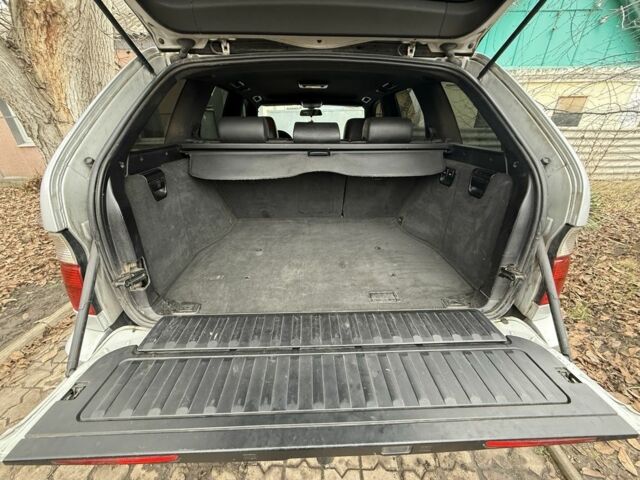 Серый БМВ Х5, объемом двигателя 2.9 л и пробегом 500 тыс. км за 7400 $, фото 9 на Automoto.ua