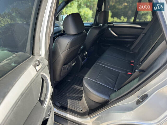 Сірий БМВ Х5, об'ємом двигуна 3 л та пробігом 320 тис. км за 6300 $, фото 9 на Automoto.ua
