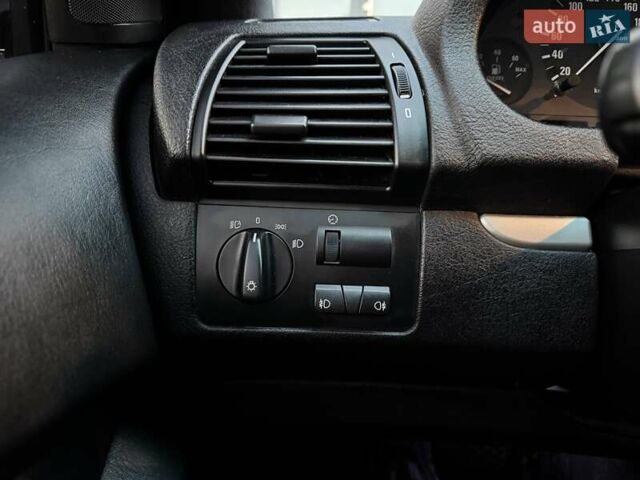 Сірий БМВ Х5, об'ємом двигуна 3 л та пробігом 350 тис. км за 9300 $, фото 28 на Automoto.ua