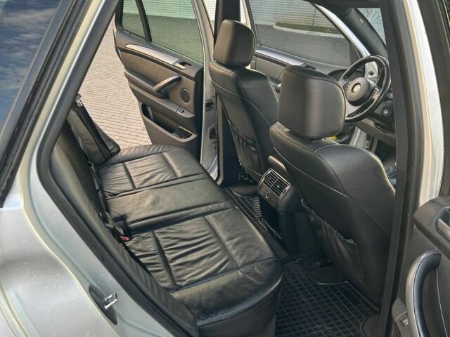 Серый БМВ Х5, объемом двигателя 3 л и пробегом 263 тыс. км за 6000 $, фото 6 на Automoto.ua