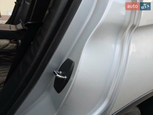 Серый БМВ Х5, объемом двигателя 3 л и пробегом 295 тыс. км за 7999 $, фото 99 на Automoto.ua