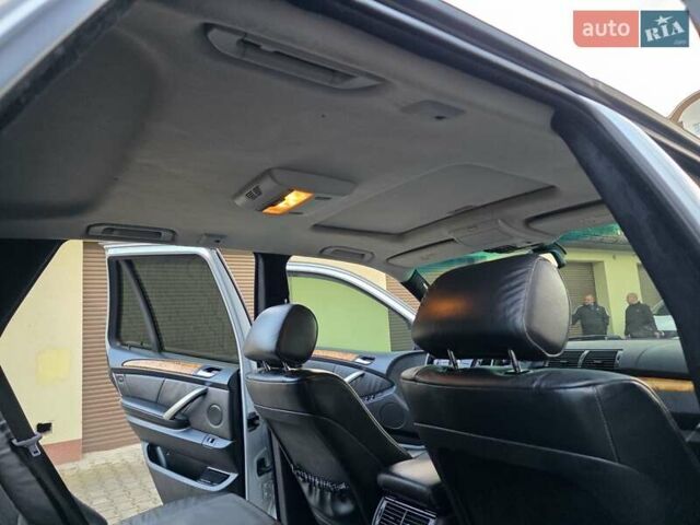 Серый БМВ Х5, объемом двигателя 3 л и пробегом 295 тыс. км за 7999 $, фото 106 на Automoto.ua