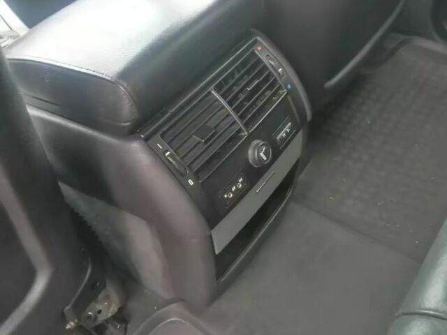 Серый БМВ Х5, объемом двигателя 3 л и пробегом 400 тыс. км за 4700 $, фото 9 на Automoto.ua