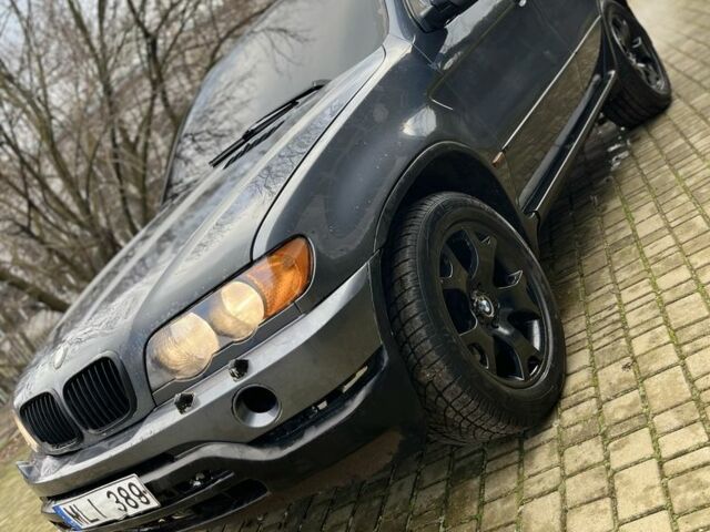 Серый БМВ Х5, объемом двигателя 3 л и пробегом 200 тыс. км за 3400 $, фото 7 на Automoto.ua
