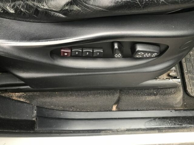 Серый БМВ Х5, объемом двигателя 3 л и пробегом 225 тыс. км за 3700 $, фото 8 на Automoto.ua