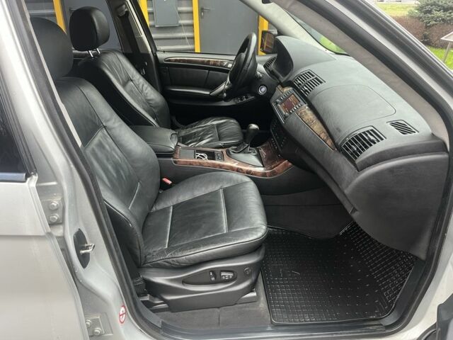 Серый БМВ Х5, объемом двигателя 3 л и пробегом 272 тыс. км за 5700 $, фото 7 на Automoto.ua