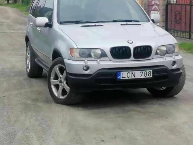 Серый БМВ Х5, объемом двигателя 3 л и пробегом 400 тыс. км за 4700 $, фото 3 на Automoto.ua