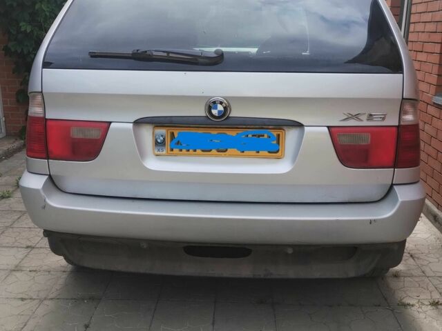 Серый БМВ Х5, объемом двигателя 3 л и пробегом 187 тыс. км за 4107 $, фото 5 на Automoto.ua