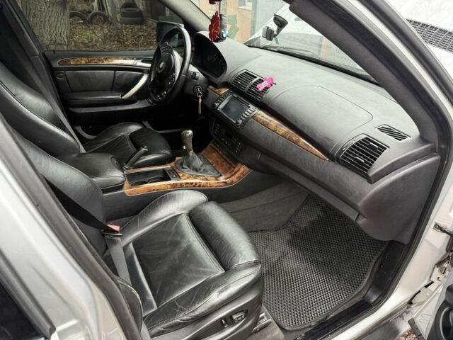 Серый БМВ Х5, объемом двигателя 2.9 л и пробегом 500 тыс. км за 7400 $, фото 13 на Automoto.ua