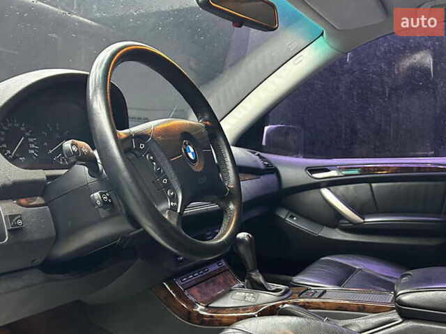 Серый БМВ Х5, объемом двигателя 4.4 л и пробегом 250 тыс. км за 10300 $, фото 6 на Automoto.ua