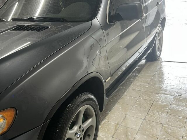 Серый БМВ Х5, объемом двигателя 3 л и пробегом 270 тыс. км за 10500 $, фото 2 на Automoto.ua