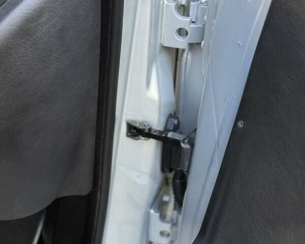 Серый БМВ Х5, объемом двигателя 4.6 л и пробегом 240 тыс. км за 6700 $, фото 85 на Automoto.ua