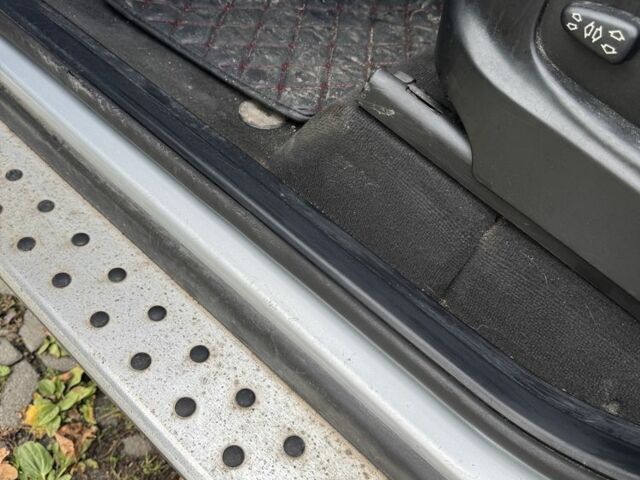 Сірий БМВ Х5, об'ємом двигуна 3 л та пробігом 400 тис. км за 5600 $, фото 18 на Automoto.ua