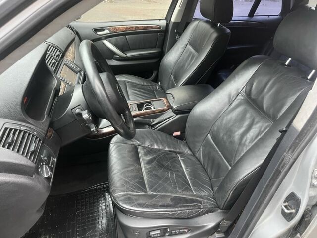 Серый БМВ Х5, объемом двигателя 3 л и пробегом 272 тыс. км за 5700 $, фото 11 на Automoto.ua