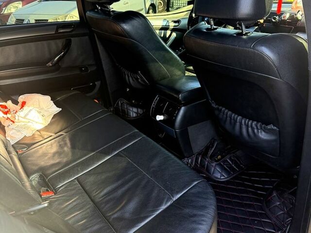 Серый БМВ Х5, объемом двигателя 3 л и пробегом 200 тыс. км за 8000 $, фото 8 на Automoto.ua