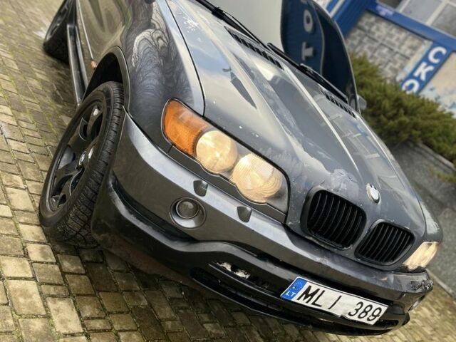 Серый БМВ Х5, объемом двигателя 3 л и пробегом 200 тыс. км за 3400 $, фото 1 на Automoto.ua