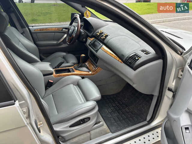Серый БМВ Х5, объемом двигателя 3 л и пробегом 320 тыс. км за 7750 $, фото 9 на Automoto.ua