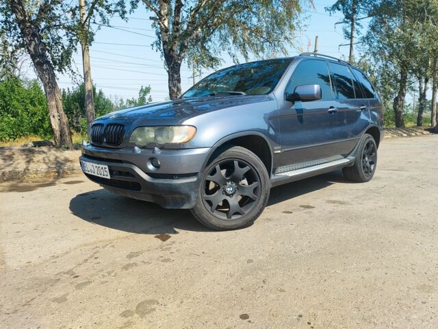Серый БМВ Х5, объемом двигателя 3 л и пробегом 316 тыс. км за 5700 $, фото 1 на Automoto.ua