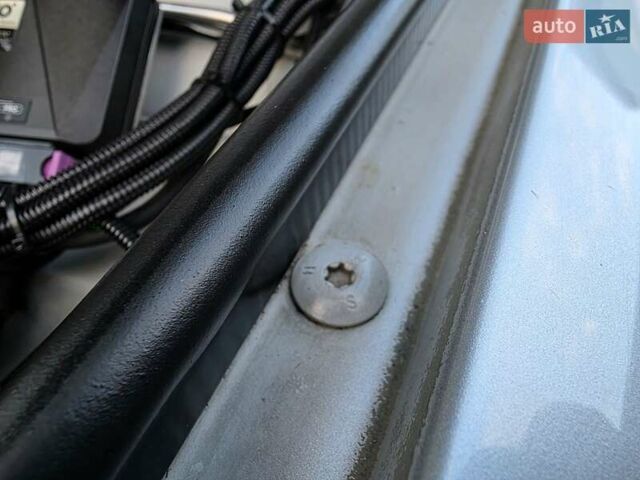 Серый БМВ Х5, объемом двигателя 3 л и пробегом 295 тыс. км за 7999 $, фото 133 на Automoto.ua