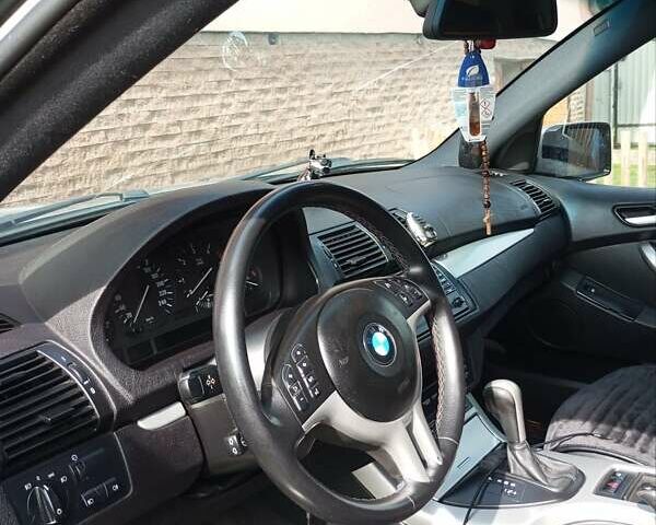 Серый БМВ Х5, объемом двигателя 2.93 л и пробегом 452 тыс. км за 9100 $, фото 9 на Automoto.ua