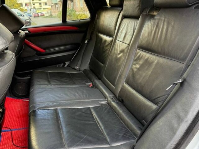 Серый БМВ Х5, объемом двигателя 3 л и пробегом 350 тыс. км за 3450 $, фото 5 на Automoto.ua