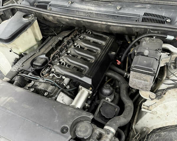 Серый БМВ Х5, объемом двигателя 3 л и пробегом 500 тыс. км за 9200 $, фото 9 на Automoto.ua