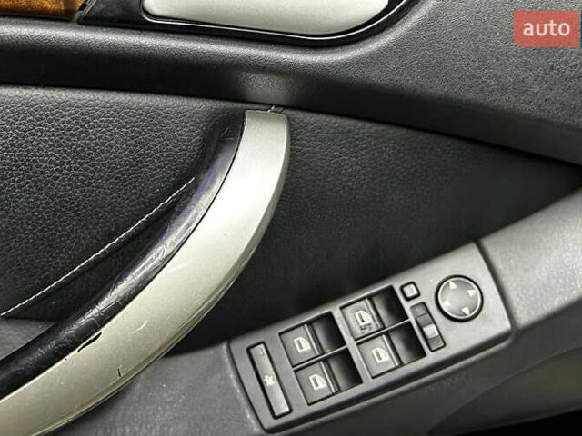 Серый БМВ Х5, объемом двигателя 4.4 л и пробегом 250 тыс. км за 10300 $, фото 9 на Automoto.ua