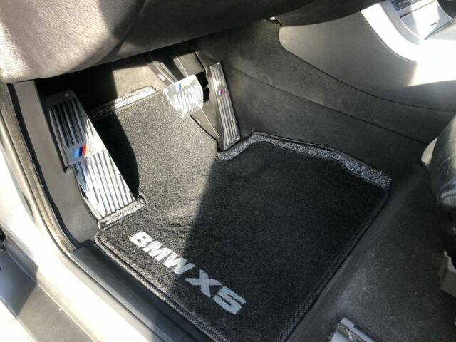 Серый БМВ Х5, объемом двигателя 2.9 л и пробегом 363 тыс. км за 5500 $, фото 3 на Automoto.ua