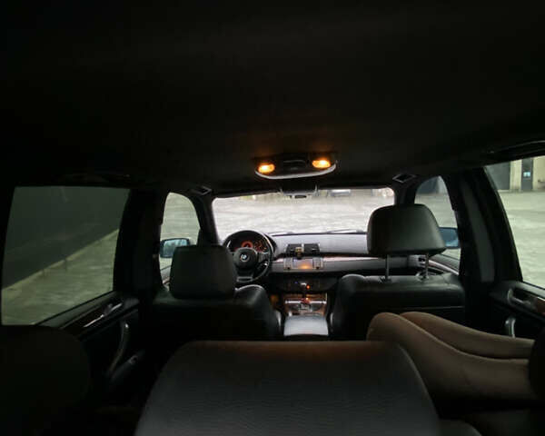 Серый БМВ Х5, объемом двигателя 2.99 л и пробегом 440 тыс. км за 9800 $, фото 23 на Automoto.ua