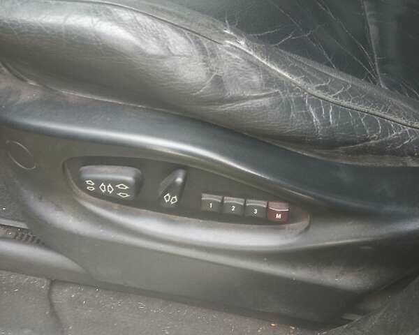 Серый БМВ Х5, объемом двигателя 3 л и пробегом 340 тыс. км за 5000 $, фото 11 на Automoto.ua