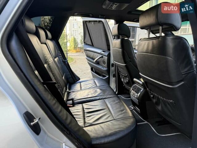 Серый БМВ Х5, объемом двигателя 4.6 л и пробегом 240 тыс. км за 6700 $, фото 48 на Automoto.ua