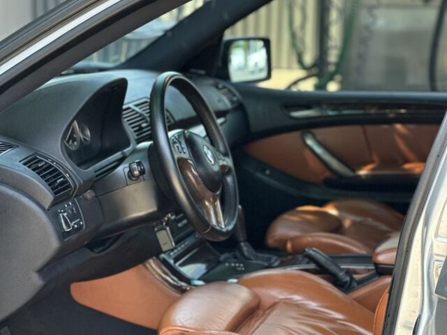 Серый БМВ Х5, объемом двигателя 3 л и пробегом 540 тыс. км за 9500 $, фото 8 на Automoto.ua