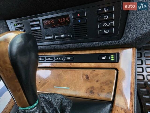 Серый БМВ Х5, объемом двигателя 3 л и пробегом 295 тыс. км за 7999 $, фото 66 на Automoto.ua